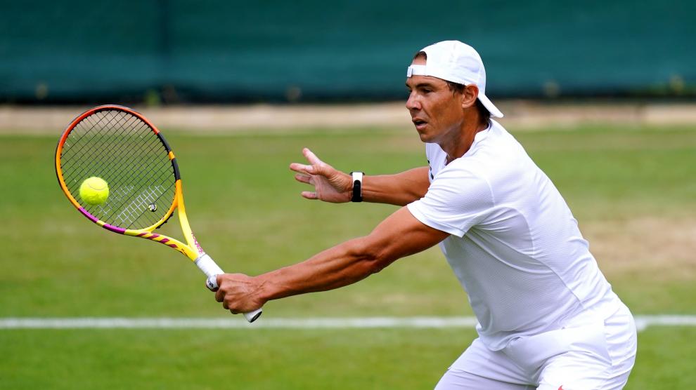 El tenista Rafa Nadal en un entrenamiento en el All England Club