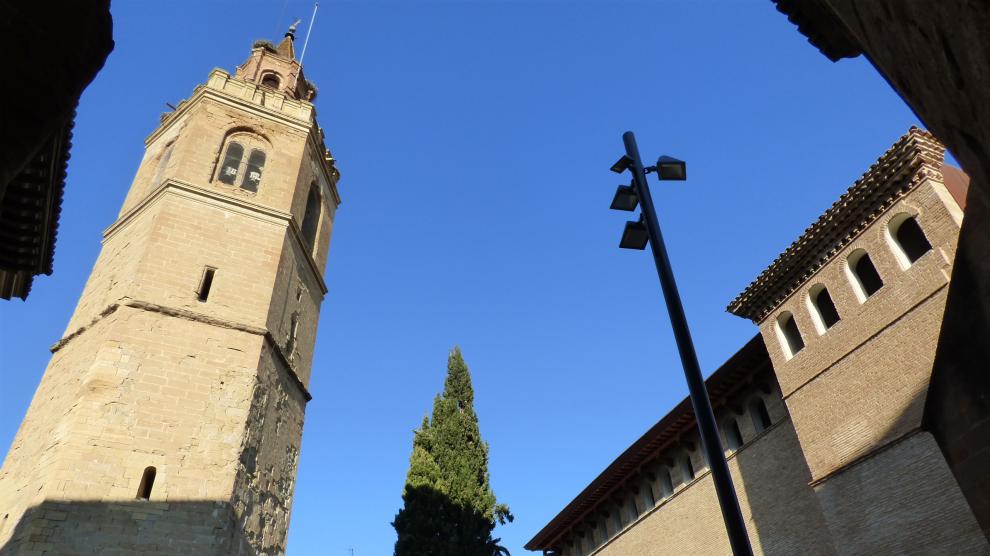 La torre campanario de la catedral es uno de los elementos que conforman la vista de Barbastro.