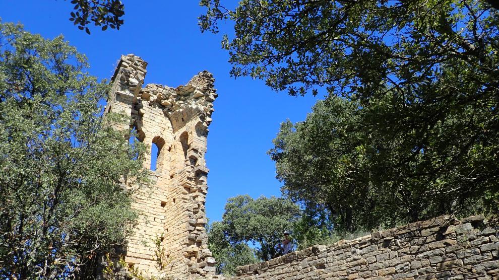 La torre en ruinas de Morillo de Tou.