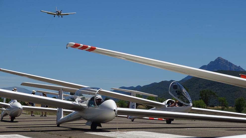 Naves preparadas para la competición en Santa Cilia.