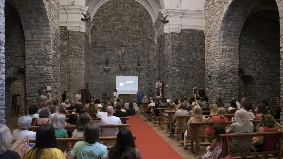 La antigua capilla del Monasterio de Boltaña acogió la sesión previa a la inauguración