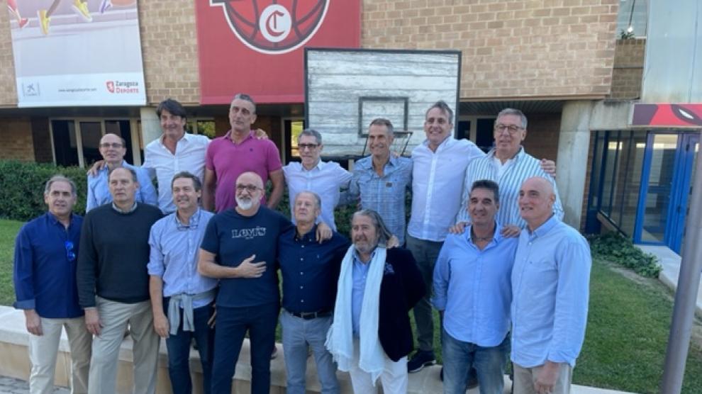 Reunión del equipo que formó la selección española de baloncesto júnior 82/83 este sábado en Zaragoza