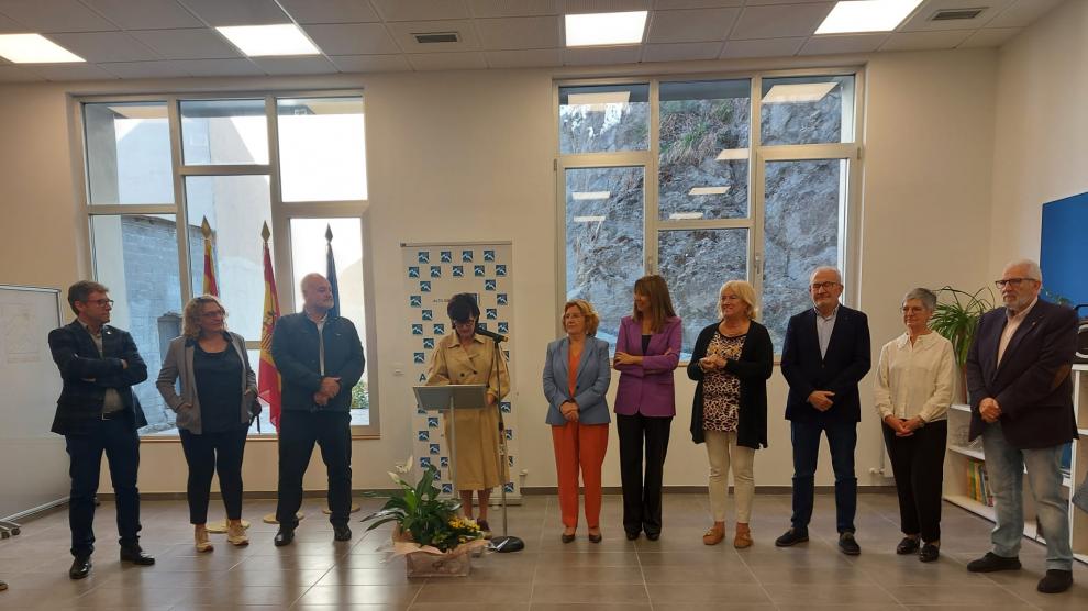 Inauguración del nuevo edificio de Servicios Sociales del Alto Gállego en Sabiñánigo.