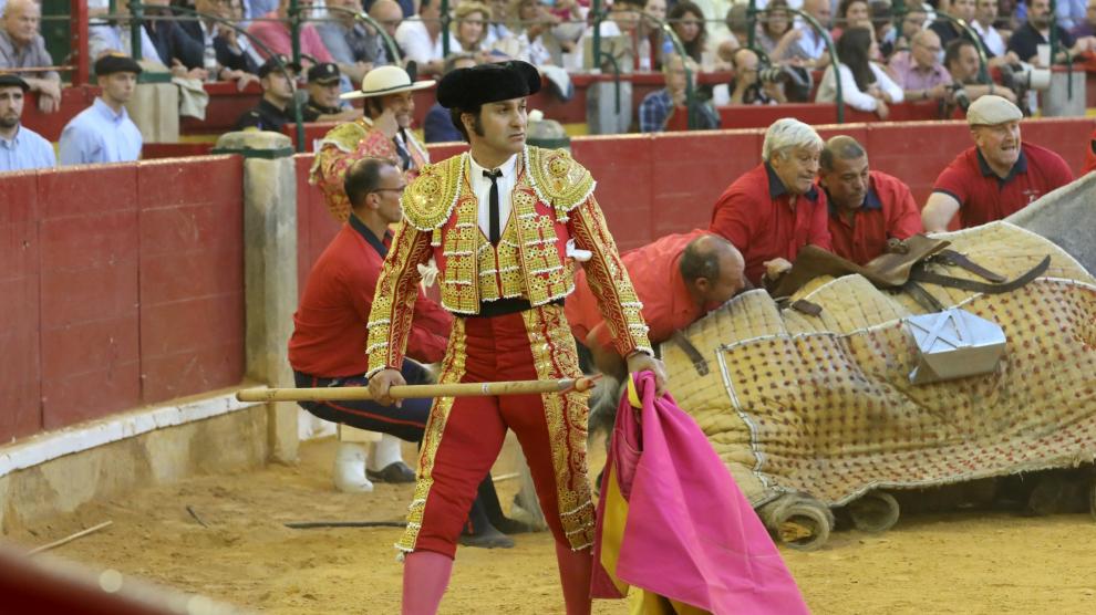 Una foto de Morante cada día - Página 10 Fotos-de-la-corrida-de-toros-de-morante-urdiales-y-talavante-en-las-fiestas-del-pilar-2022-35