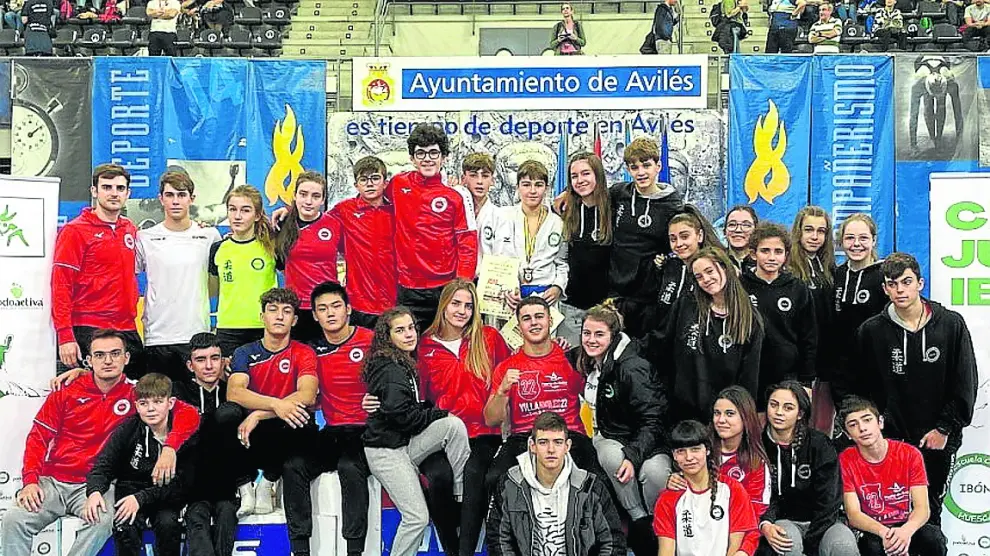 Representación del Club Ibón de Huesca en Avilés.