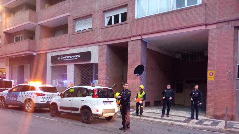 El coche del hombre ha quedado detenido en la calle Cavia, en pleno centro de Huesca.