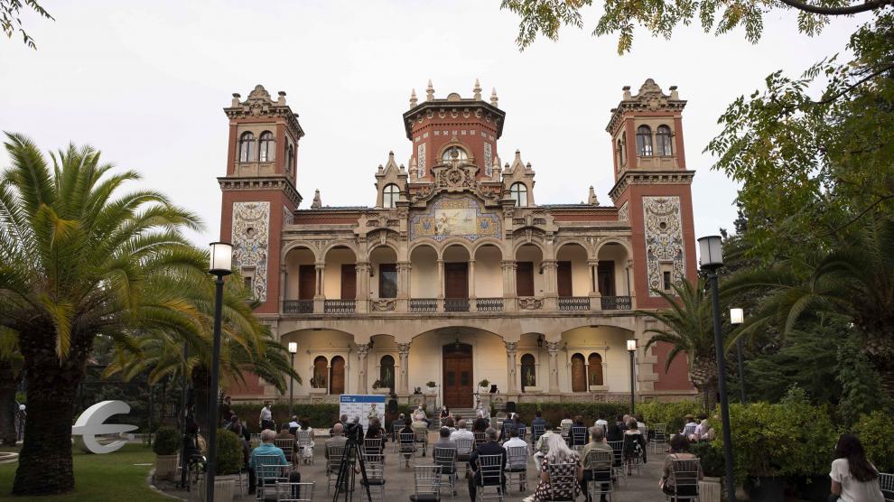 Uno de los edificios más bellos y sugerentes de Montemolín es el palacio de Larrinaga.