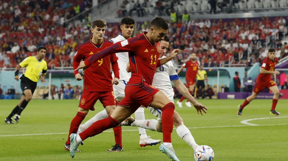 Un momento del partido entre España y Costa Rica.