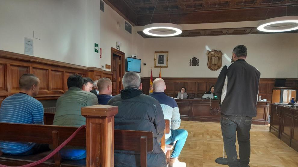 Los acusados, durante el juicio en la Audiencia Provincial de Teruel.