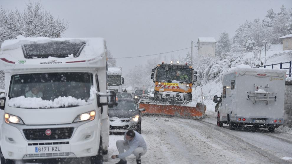 Temporal de nieve en la provincia de Huesca, este lunes 16 de enero.