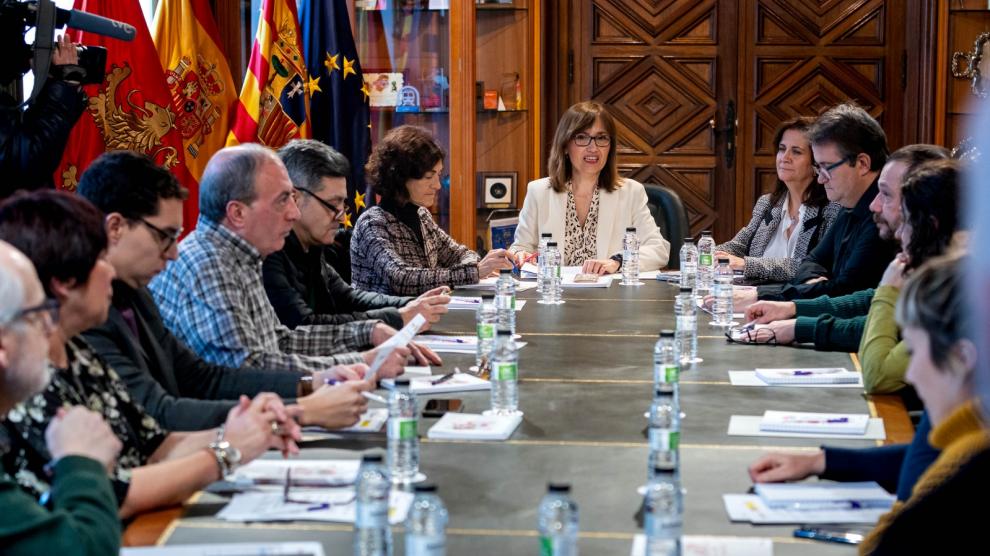Reunión de la concejal de Igualdad, María Antoñanzas, con las asociaciones del sector de la hostelería y el ocio nocturno.