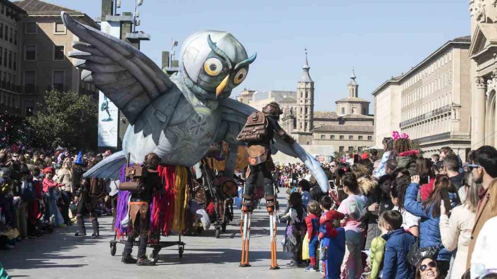 Carnaval infantil en la plaza del Pilar de Zaragoza.