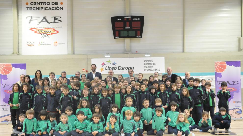 Inauguración del Centro de Tecnificación de la Federación Aragonesa de Baloncesto (FAB) en el colegio Liceo Europa de Zaragoza.