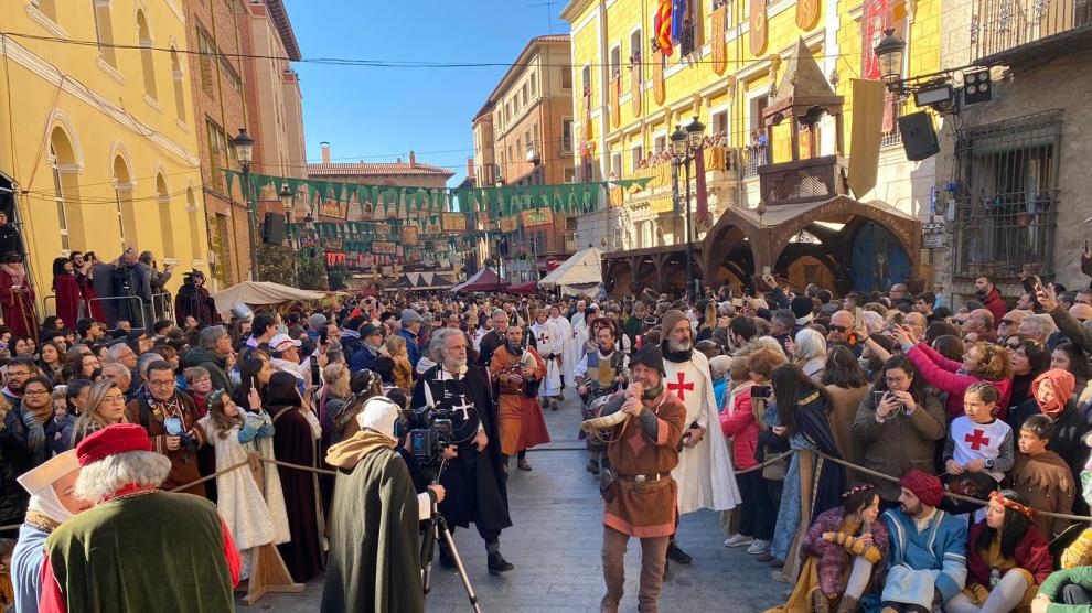 Las desventuras de Diego de Marcilla e Isabel de Segura son narradas en rincones selectos de la ciudad, convertida en una fiesta.
