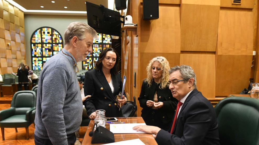 Pedro Santisteve y Julio Calvo, este viernes en el pleno del Ayuntamiento