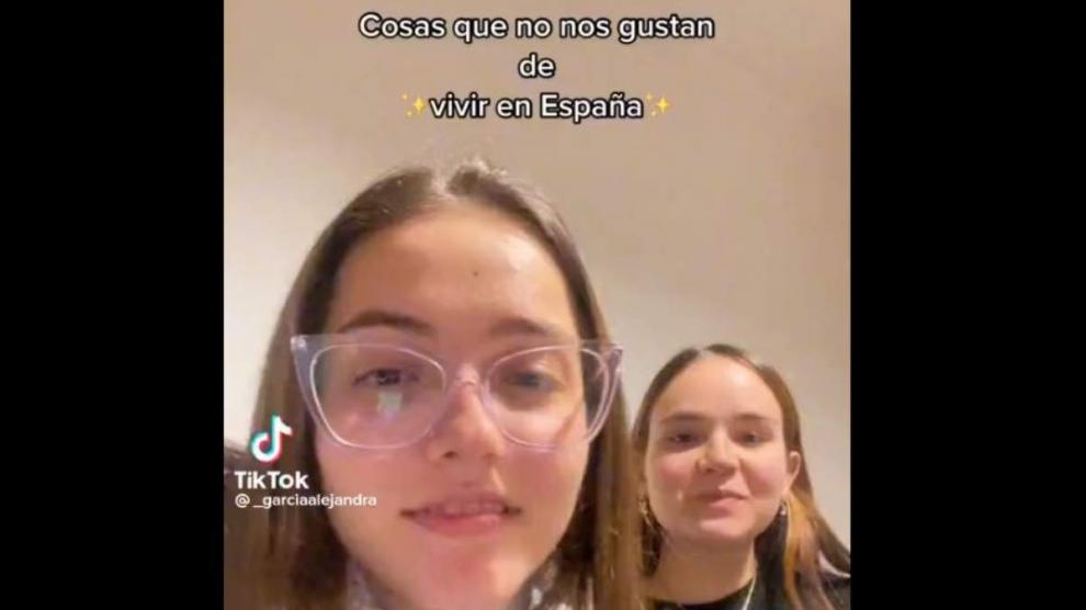 Vídeo compartido en TikTok por dos venezolanas que viven en España.