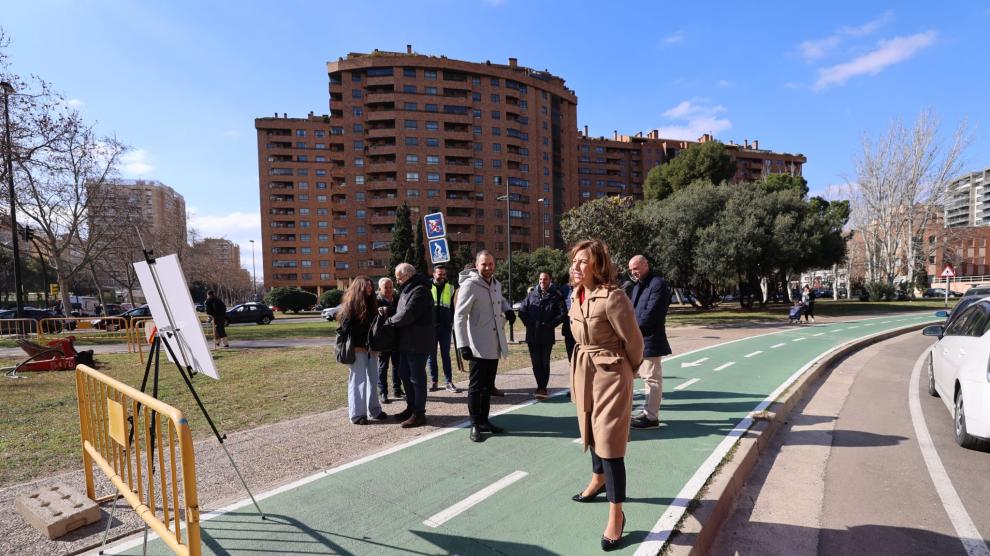 La concejala de Movilidad, Natalia Chueca, este viernes en la visita a las obras del nuevo carril bici de Pedro III.