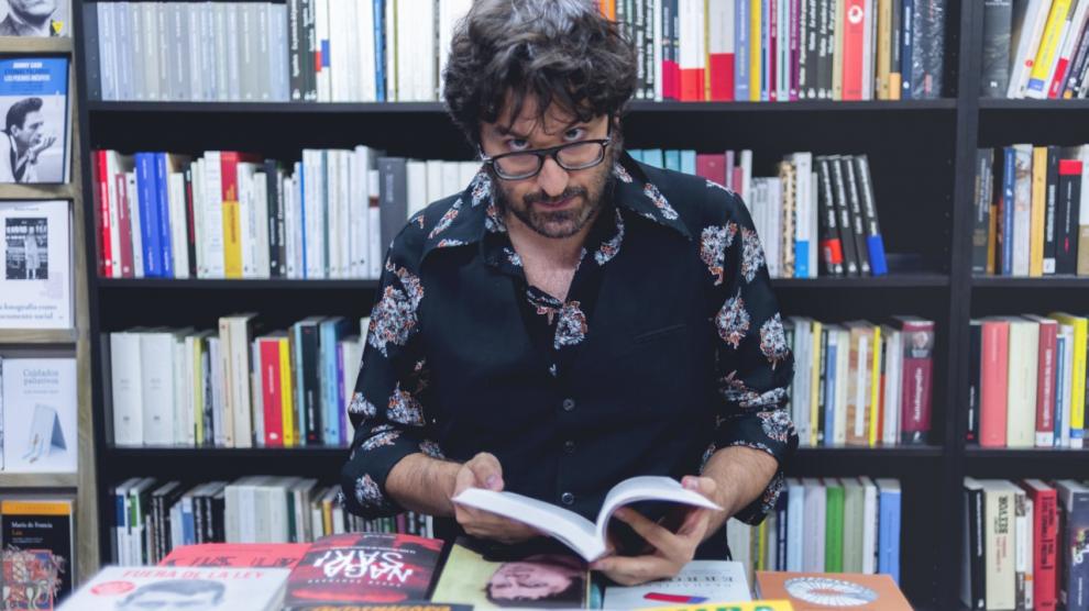 Octavio Gómez Milián mezcla sus pasiones, y son muchas, en su nuevo libro de relatos.