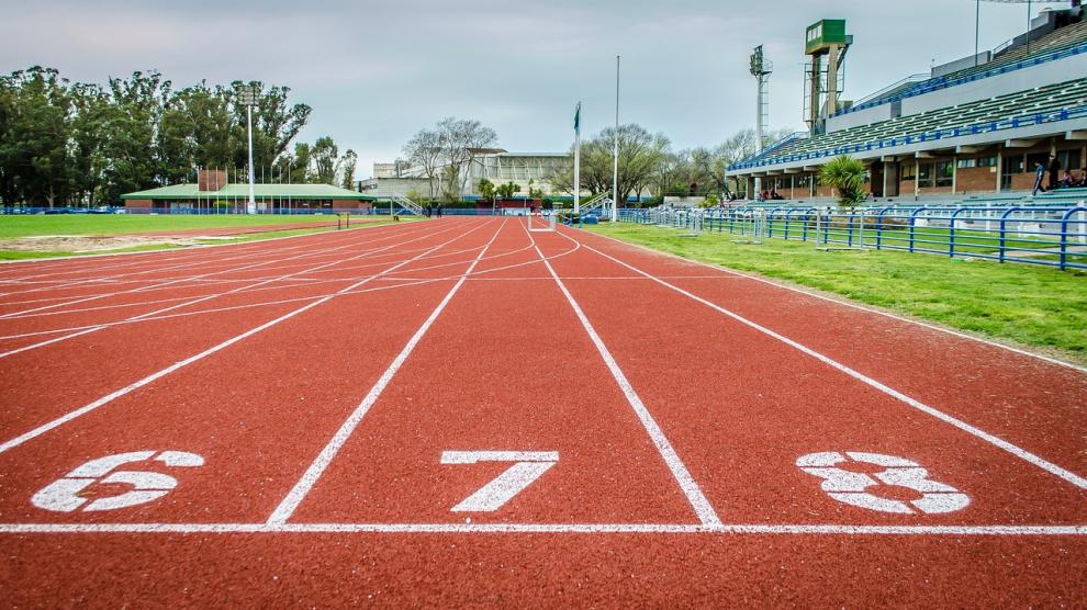 Foto de archivo de una pista de atletismo