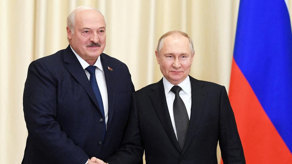 FILE PHOTO: Russian President Vladimir Putin meets with Belarusian President Alexander Lukashenko outside Moscow