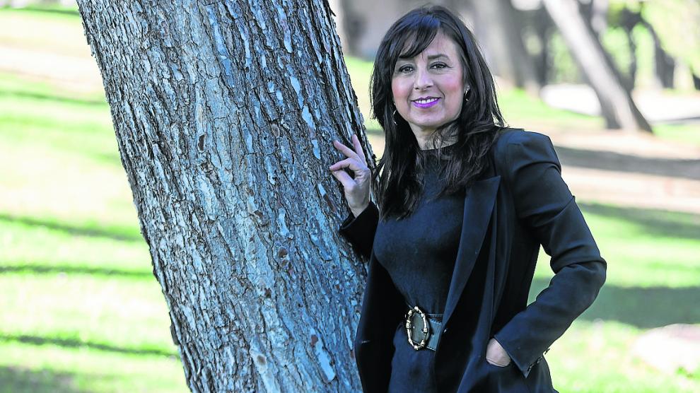 Cillas Abadía es natural de Huesca y ejerce como abogada y perito calígrafo en Zaragoza