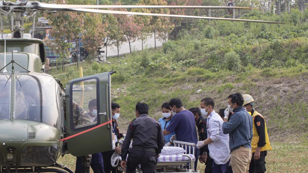 A helicopter carrying Indian mountaineer Anurag Maloo, 34, arrives after he was rescued from Mount Annapurna, at Nepal Mediciti Hospital in Lalitpur, Nepal April 20, 2023. REUTERS/Monika Malla NEPAL-ANNAPURNA/RESCUE