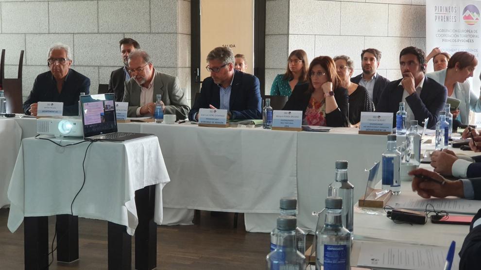 El consejero José Luis Soro ha presidido la reunión de la asamblea de la AECT Pirineos Pyrénées celebrada en Jaca.