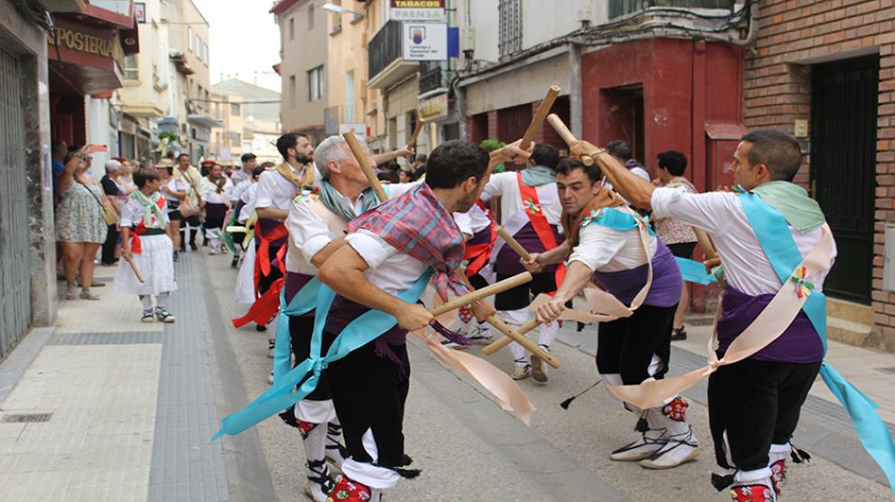 El dance de Sena fue uno de los participantes en el primer encuentro organizado el pasado año en Sariñena