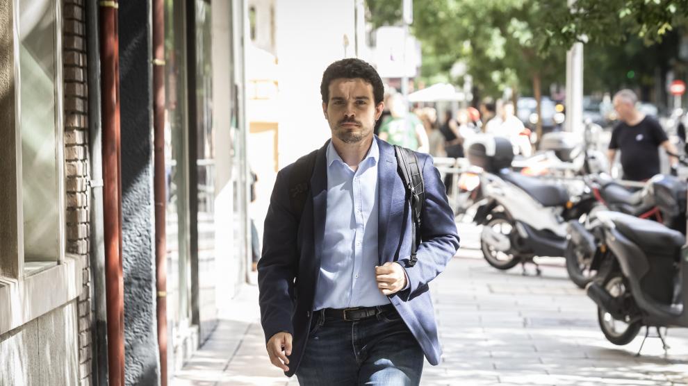 Darío Villagrasa, secretario de Organización del PSOE-Aragón, a su llegada a Ferraz.