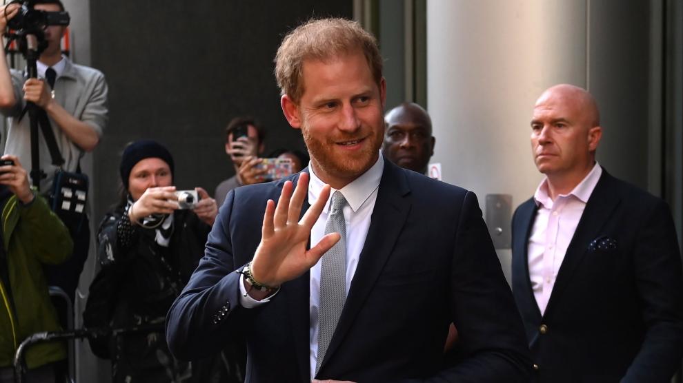 El príncipe Enrique, el pasado miércoles a la salida del Tribunal Supremo, en Londres, tras prestar declaración.