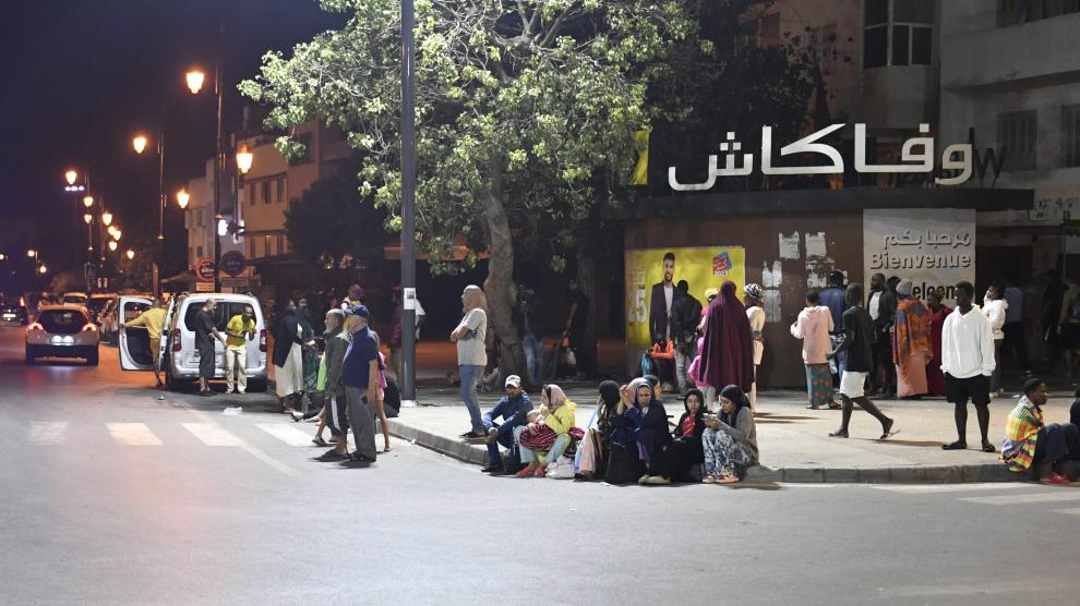 Los habitantes de Rabat salieron a las calles tras sentir el terremoto.