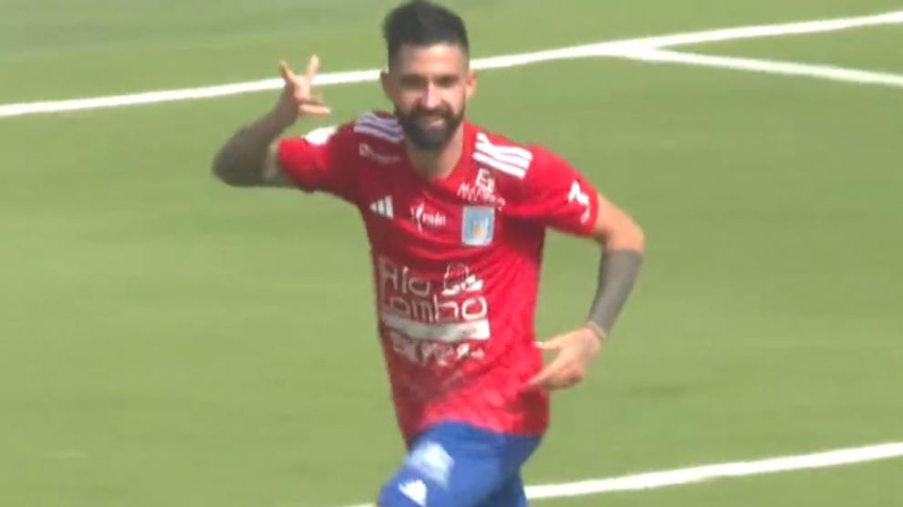 Dani Pichín celebra su golazo en Cornellá.