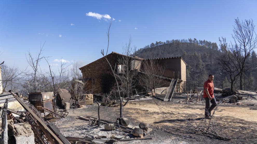 El barrio de La García, de San Agustín, quedó destruido por el incendio forestal.