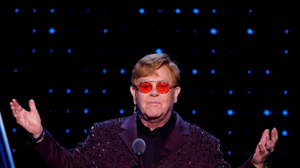 Elton John Se Convierte En Un Artista EGOT Al Ganar Su Primer Emmy   Elton John En Los Emmy 