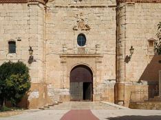 Fachada de la iglesia parroquial de San Cristóbal de Torrecilla del Rebollar