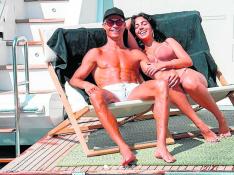 Cristiano Ronaldo, de vacaciones, junto a su pareja, Georgina Rodríguez, en un yate.