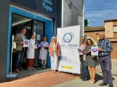 Adhesión de la farmacia de la Almunia de San Juan a la campaña de Puntos Violeta.