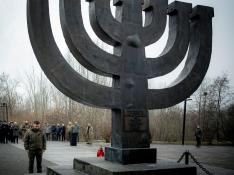 Volodimir Zelenski recuerda a las víctimas del Holocausto, este viernes en Kiev.