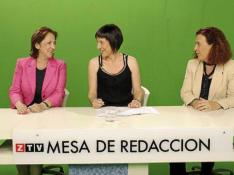 Verónica Lope -izquierda-, Inés Ayala -derecha- y la presentadora, Victoria Martínez, en el debate.
