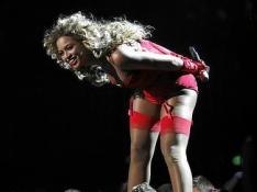 Beyoncé arrasa con tres premios en unos MTV cargados de simbolismo