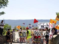Unas 300 personas protestan contra el recrecimiento de Yesa