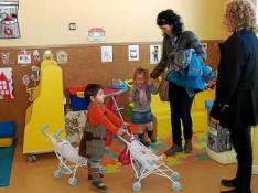 Jornada de puertas abiertas de la  nueva escuela infantil de Sariñena