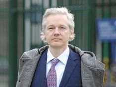 Assange no tendría juicio justo en Suecia, según sus abogados