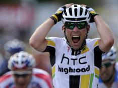 Cavendish repite victoria y Hushovd sigue líder en una etapa con mas caídas