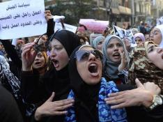 La Junta Militar egipcia expresa su "profundo pesar" por las agresiones a mujeres