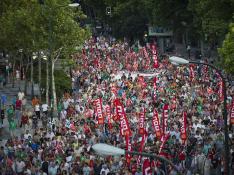 Decenas de miles de aragoneses protestan contra los recortes