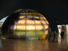 El planetario de Huesca despega y recibe a sus primeros visitantes