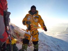 Carlos Pauner en la cima del Everest
