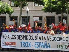 Los trabajadores de Trox en una protesta en Zaragoza ante la DGA, en una imagen de archivo.