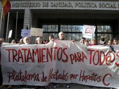 El Gobierno se escuda en criterios médicos para dispensar los fármacos de hepatitis C